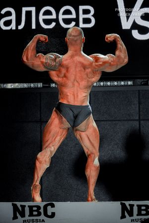 CLASSIC PHYSIQUE